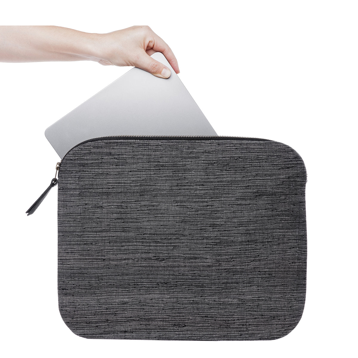 Cesia 16" Laptop Case