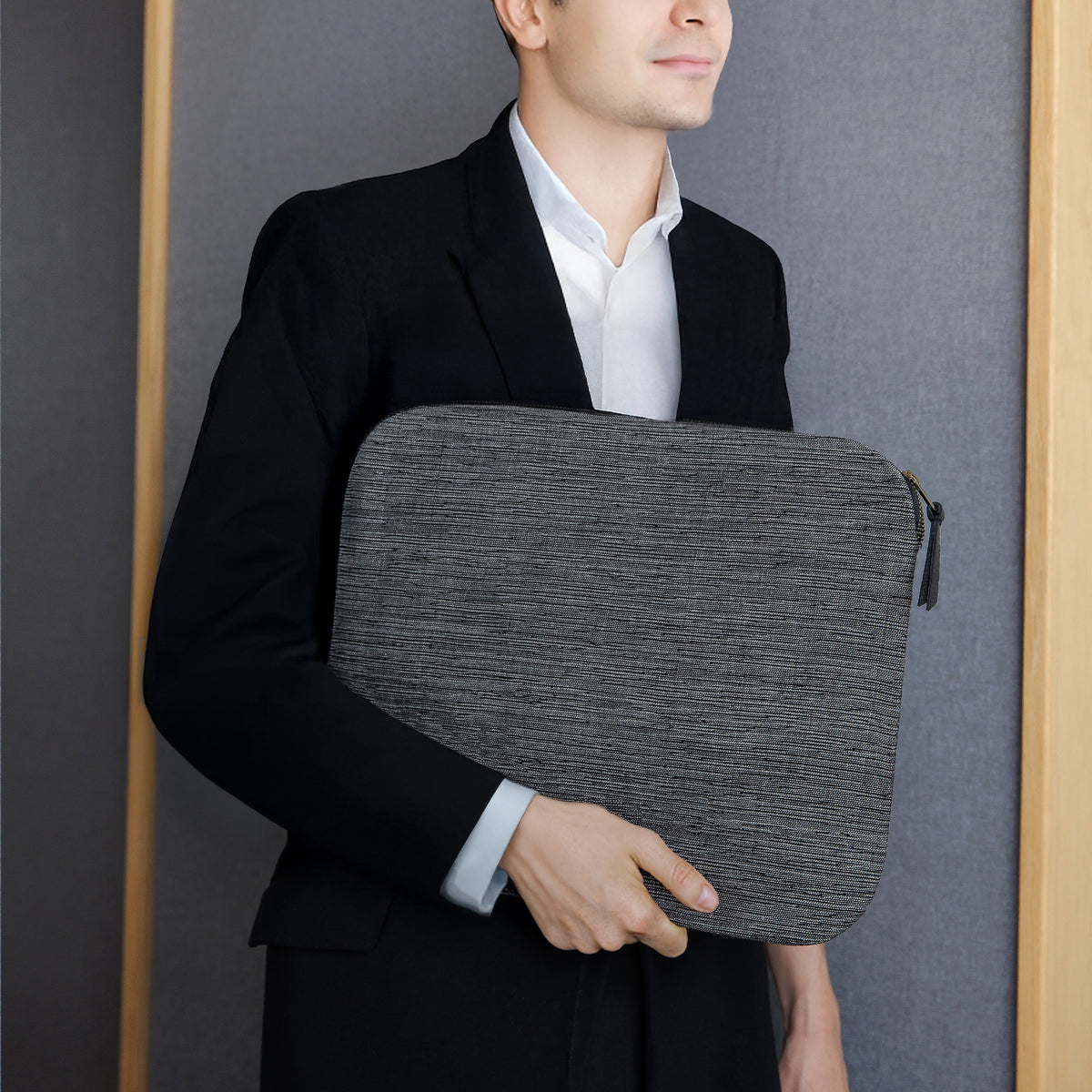 Cesia 16" Laptop Case