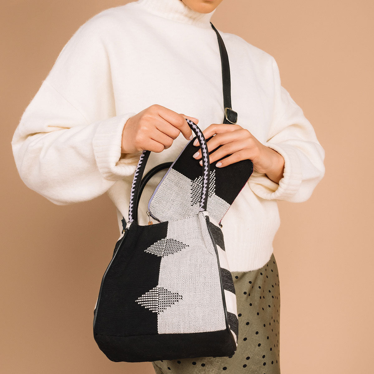 Flora Petite Clutch