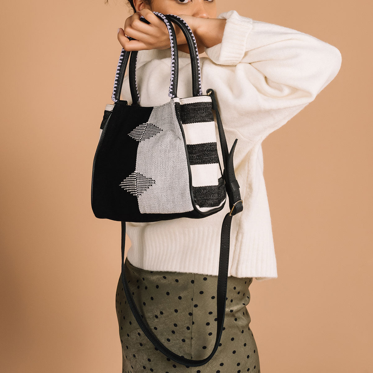 Flora Petite Clutch