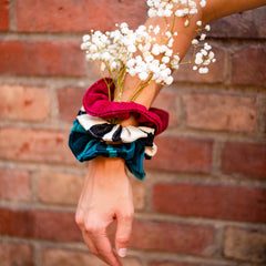 Carmen Scrunchie in Black Stripe