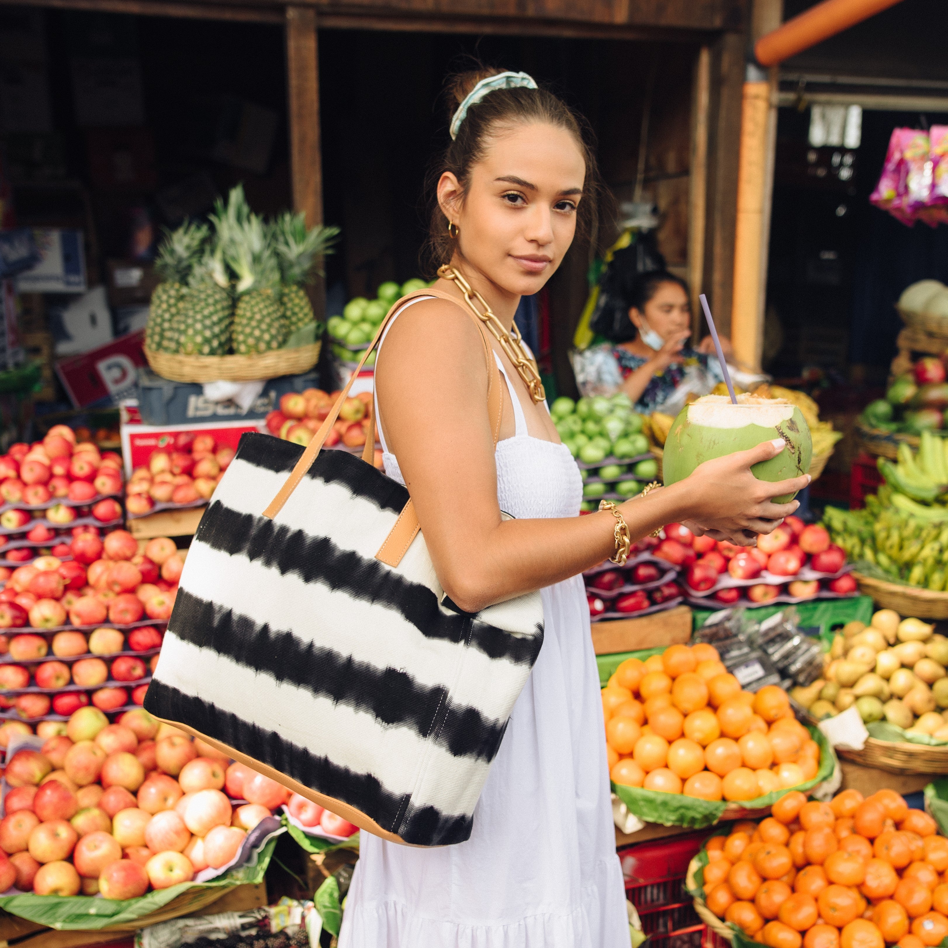 Gladys Tote