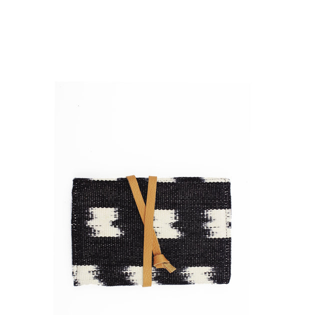 Romelia Passport Holder