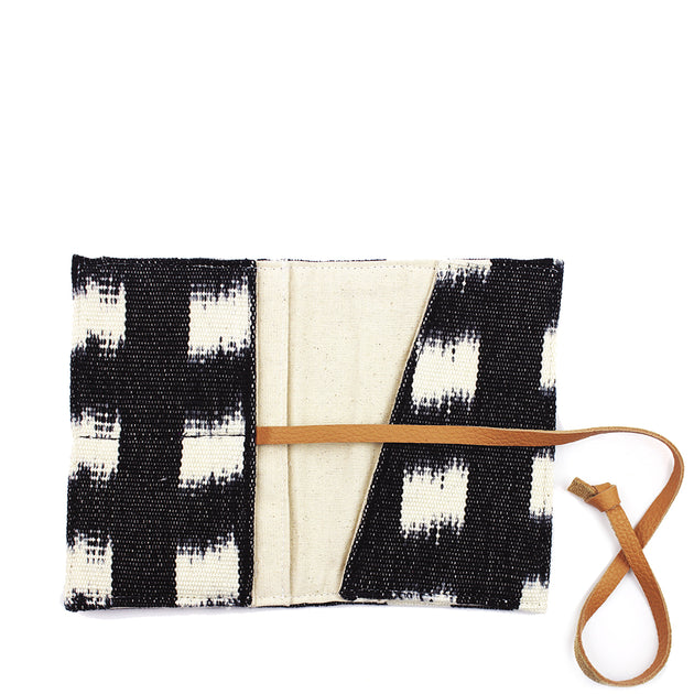 Romelia Passport Holder