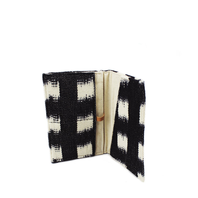 Romelia Passport Holder